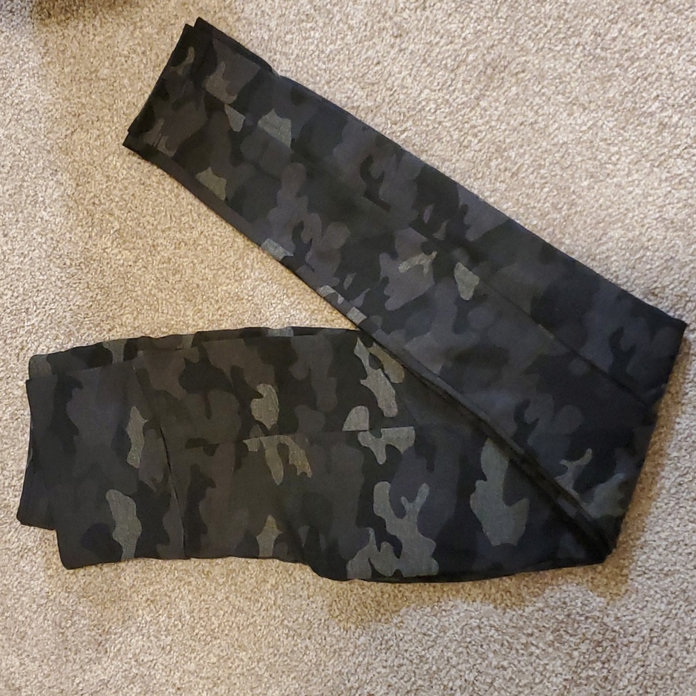 Like New Cabi Leggings